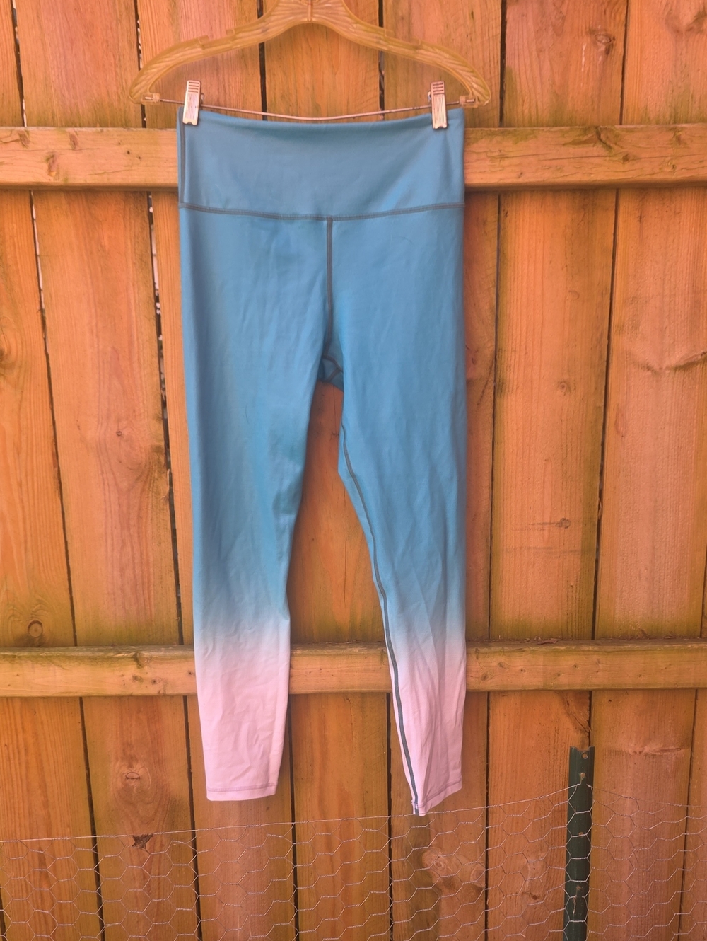 ZYIA Blue-to-White Ombre Leggings